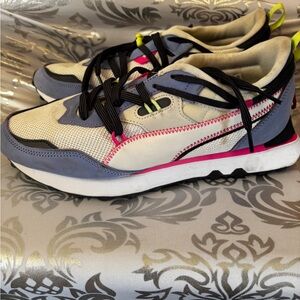 Puma Leisure Athletic Shoe
